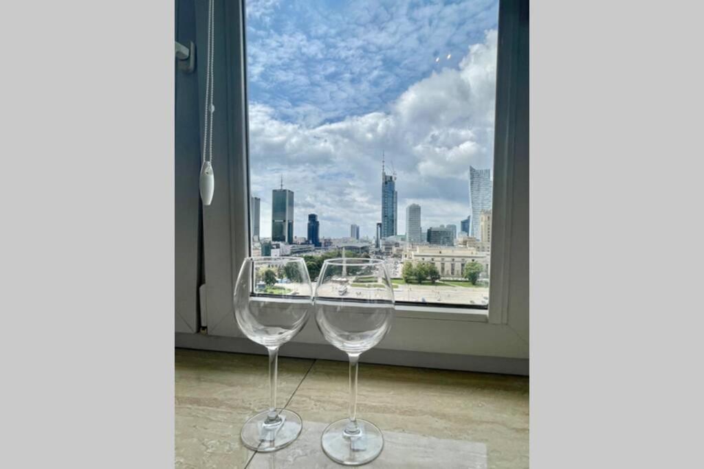 Sawa Apartment 2Xmetro Wifi 500 Mbs 50'Tv Netflix Hbo Appletv+ Warschau Exterior foto